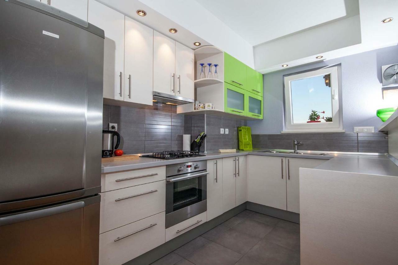 Apartment Sarena Makarska Eksteriør bilde
